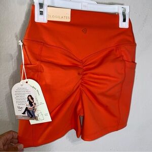 BLOGILATES CRISSCROSS SCRUNCH BIKER SHORTS